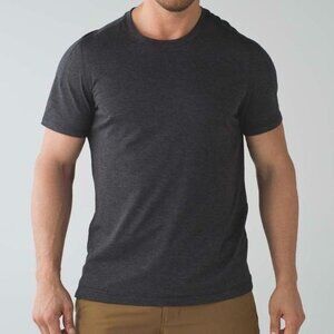 Lululemons Men Catalyst Short Sleeve Sz S